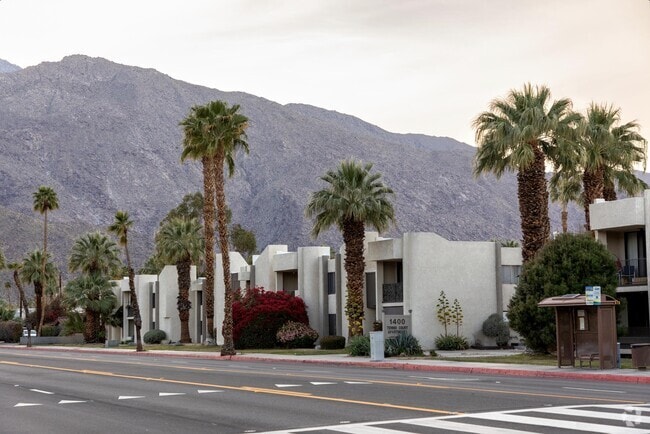 Building Photo - 1400 E Palm Canyon Dr Unit 113 Rental