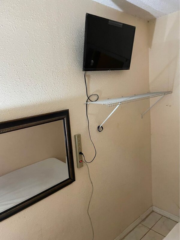 Photo - 2329 W Spruce St