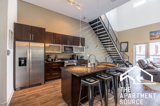 Photo - 1002 W Lake St Unidad 2