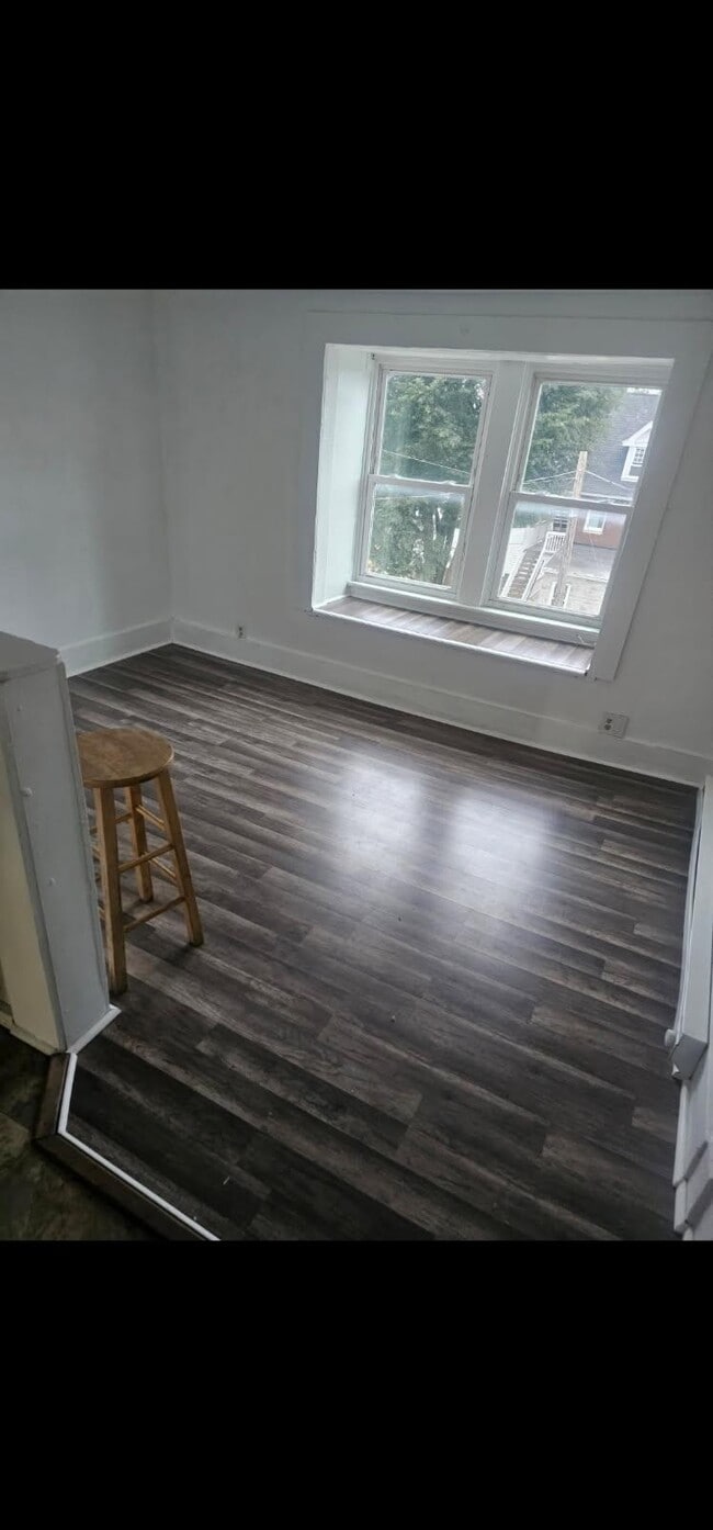 Building Photo - 45 N 19th St Unit 3
