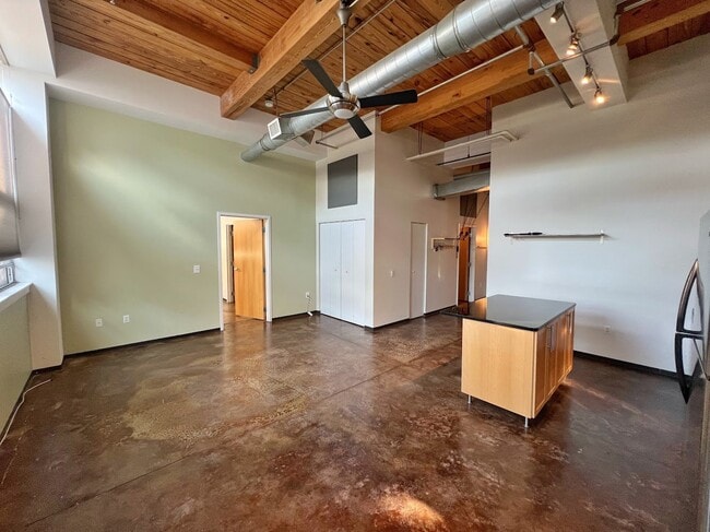 Photo - 105 Holmes St Unit #207