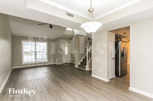 Photo - 962 Andover Dr