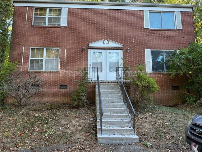 Building Photo - 1204 Glade Hill Dr