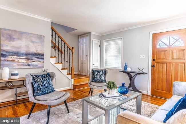 Photo - 2122 Arlington Terrace