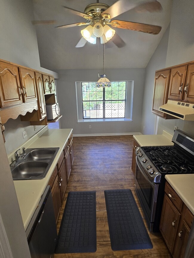 Photo - 448 Floyd Cir