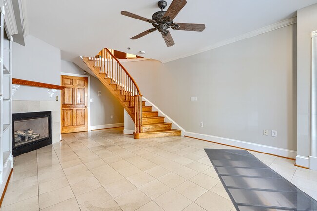 Photo - 706 S Bond St Townhome