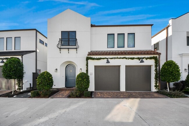 Building Photo - 1715 Maravilla Dr