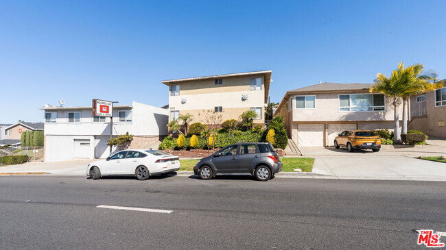 Building Photo - 906 Centinela Ave Unit Apt 8