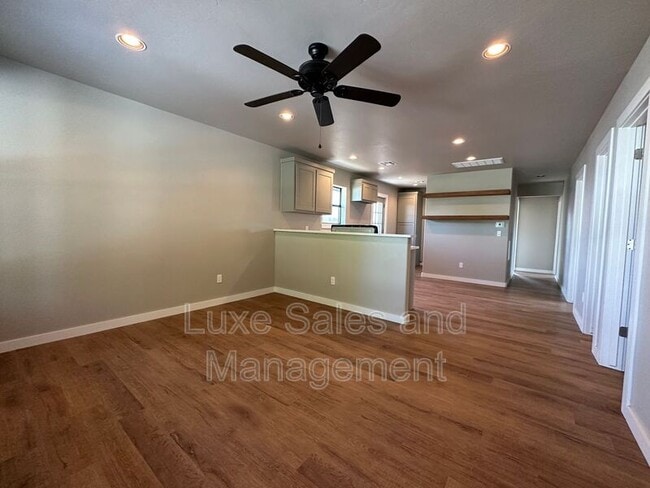 Photo - 5008 N Asbury Ave