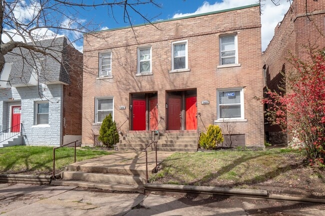 3431 Juniata St Unit 3431A (1F) - 1089