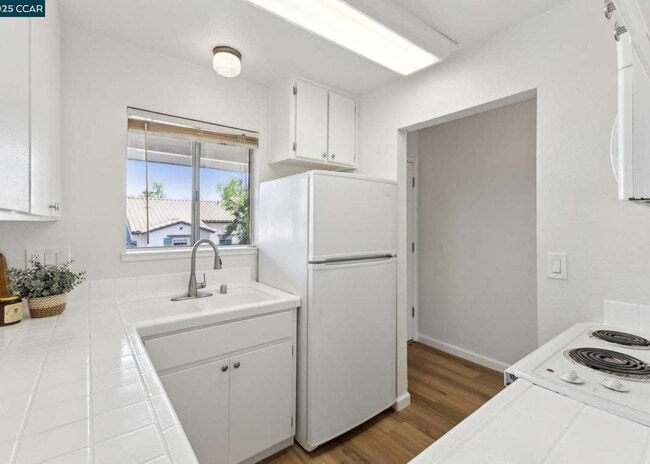 Photo - 3847 Vineyard Ave Unit 31/K