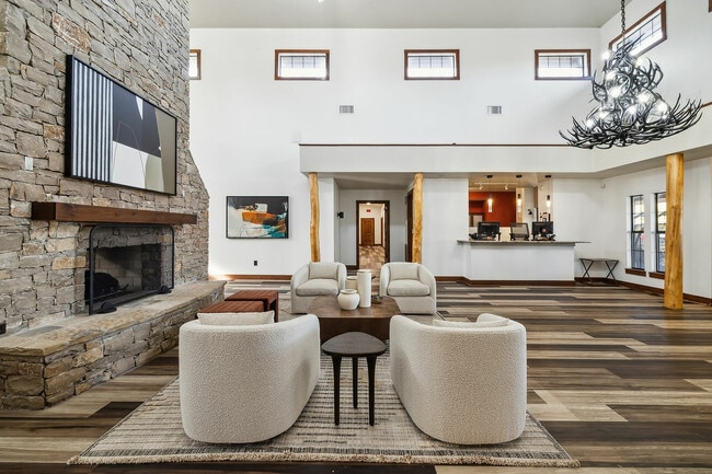 1800_Beaumont_Dr_Norman_OK_73071_USA-Living_room-1800_Beaumont_Dr_2c_Norman_2c_OK_73071-83