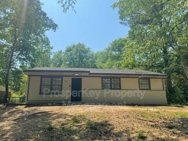 Building Photo - 1519 Baker St