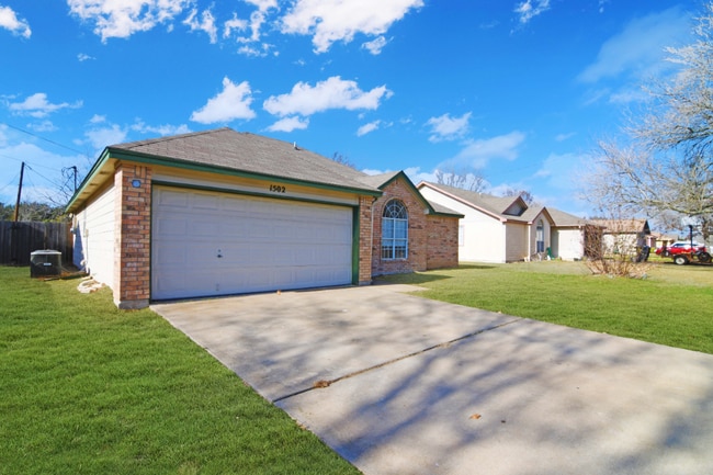 Photo - 1502 Cedar Ln