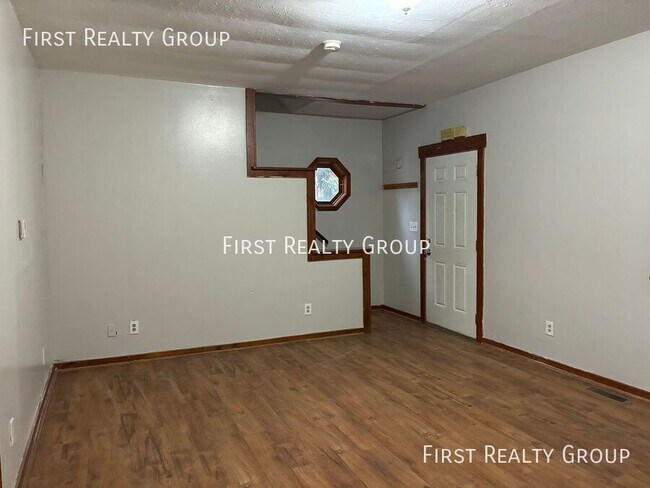 Photo - 400 Sheridan Ave