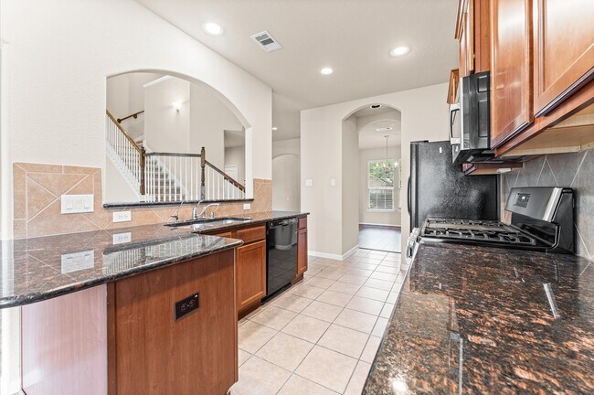 Photo - 115 Black Swan Pl