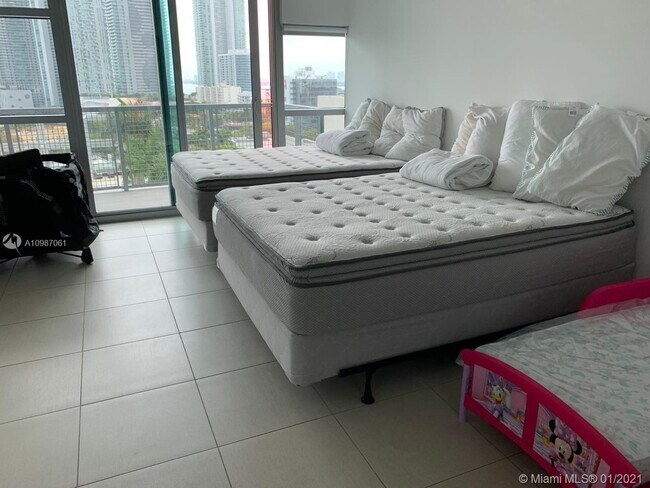 Photo - 3301 NE 1st Ave Unidad H1004