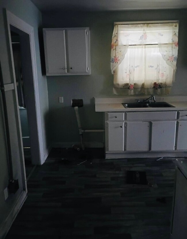 Photo - 24 Flood St