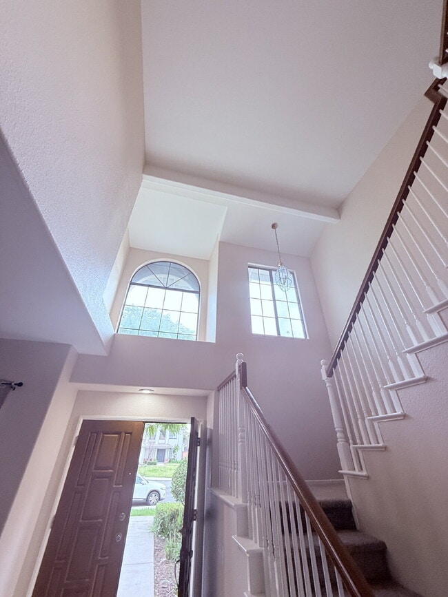 Building Photo - Must see this gem.  Newly painted through out and new flooring!  Won't last.