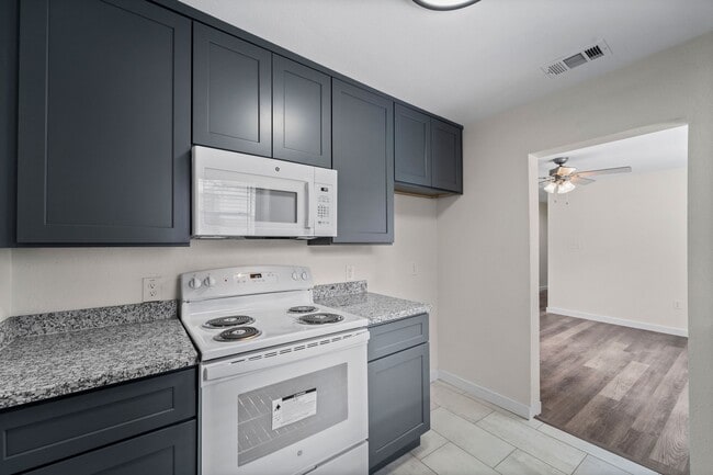 Photo - 1615 McKee St