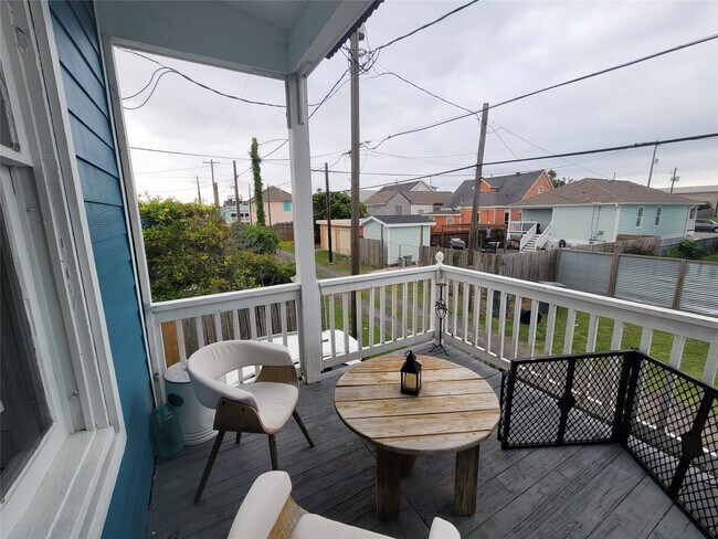 1623 Ave N 1/2