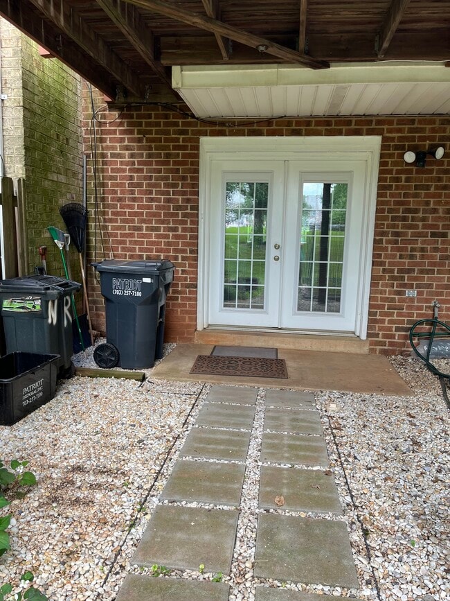 Photo - 21082 Gladstone Dr