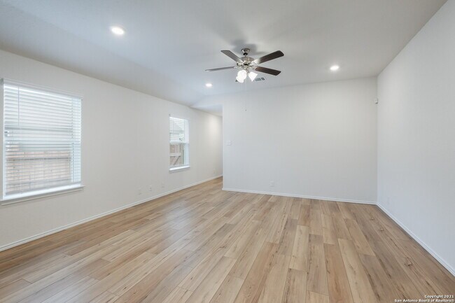 Photo - 3912 Claystone Canyon