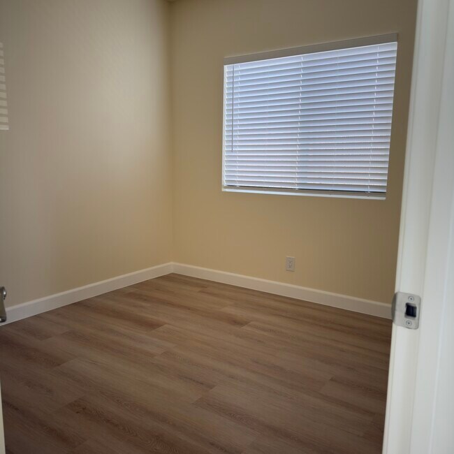 Photo - 9417 Tilmont St Unidad 9417 TIlmont Street