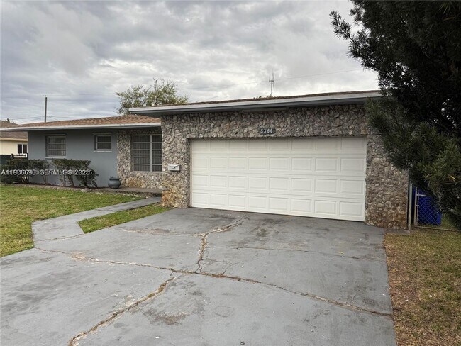 Photo - 5360 Fletcher St