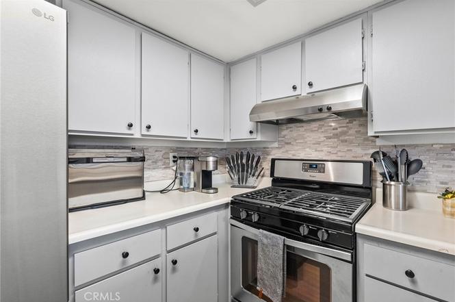 Photo - 18209 Sierra Hwy Unidad 17