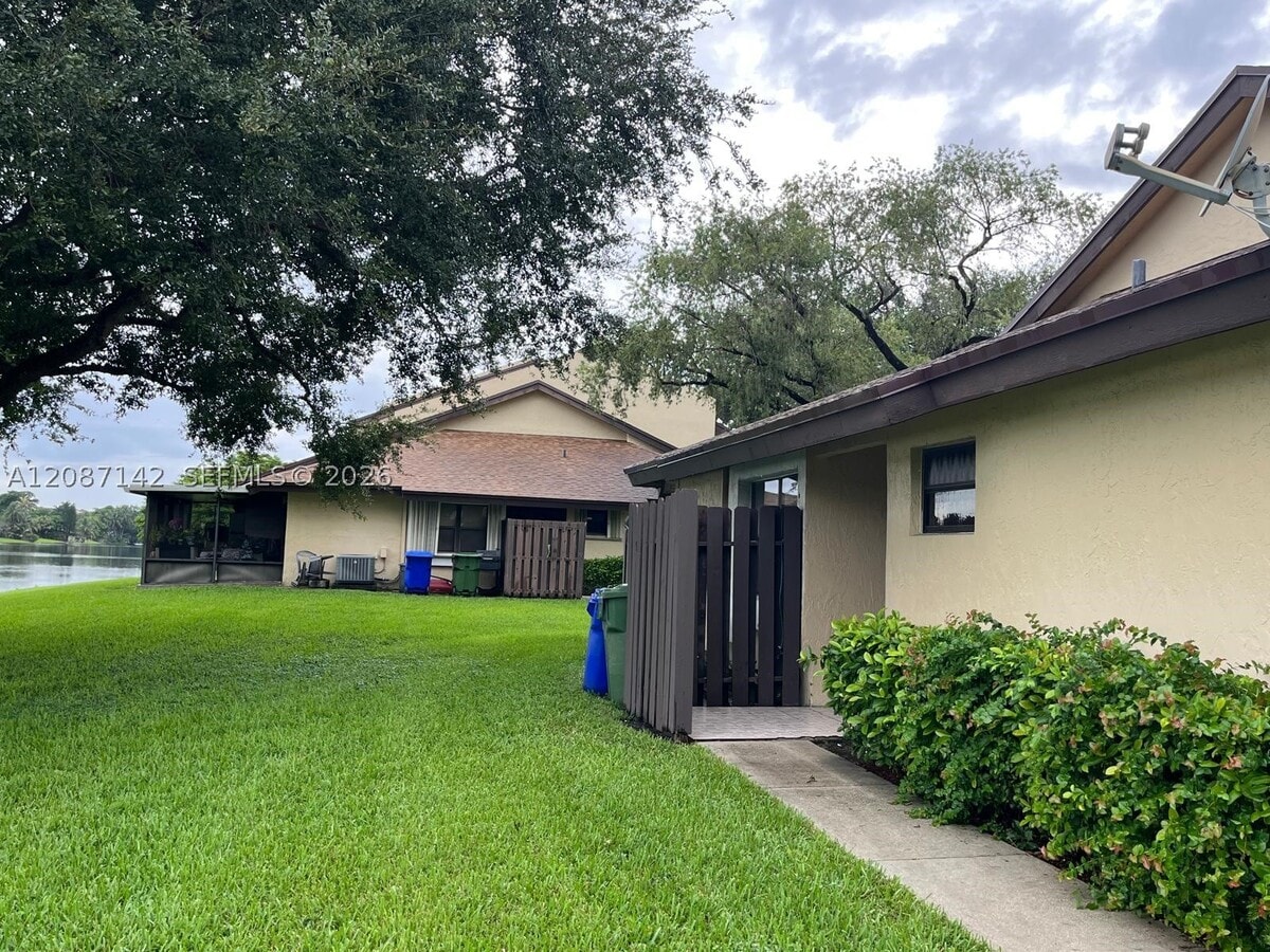 Photo - 310 SW 96th Terrace