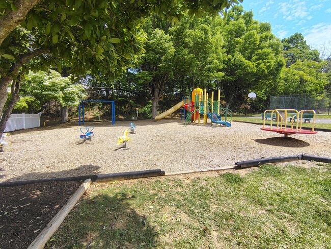 600 Reusens Rd Unit Waitlist