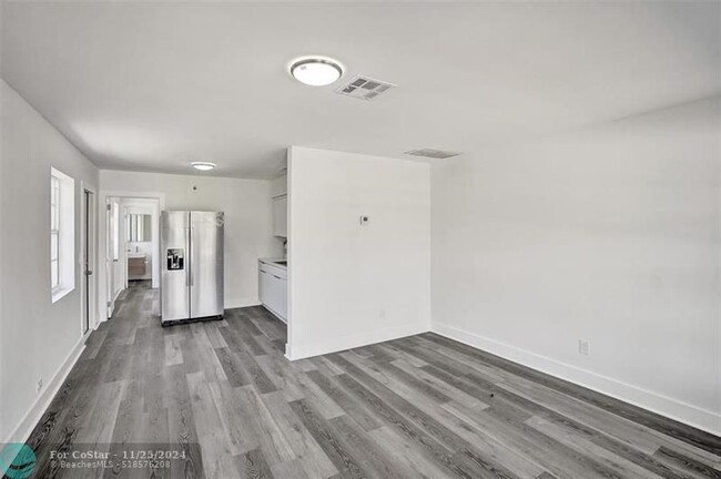 Photo - 706 S F St Apartment Unit 1
