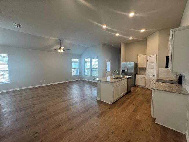 Photo - 184 Schrader Dr