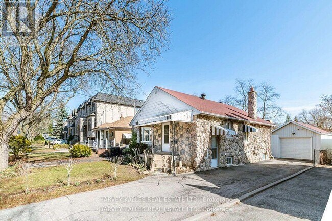 Photo - 139 Kingsdale Ave