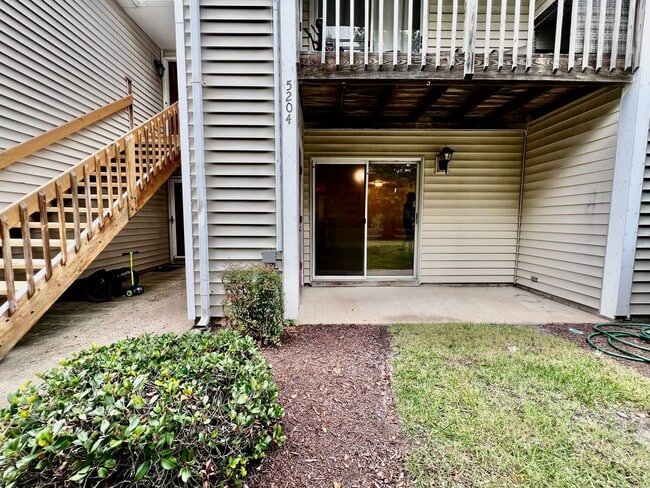 Building Photo - Bright First-Floor 2BR Condo—Pool & Amenities