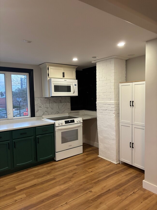 Photo - ONE BEDROOM APARTMENT IN THE HEART OF DOWNTOWN DARTMOUTH Unit 201