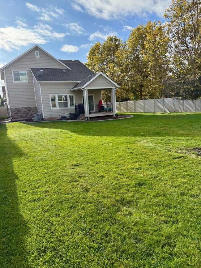 Photo - 11156 Broadwick Rd