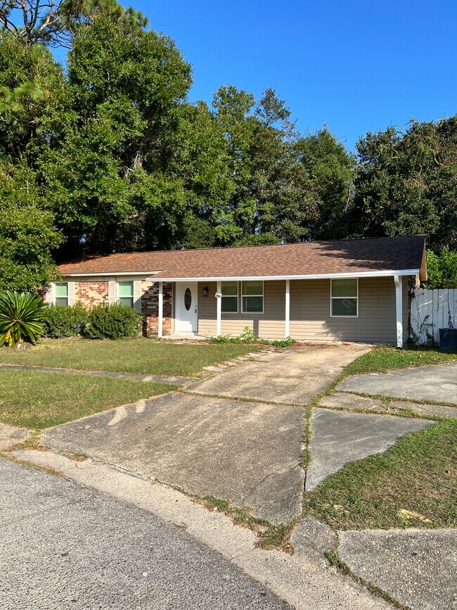 Photo - 1205 Santa Fe Cir House