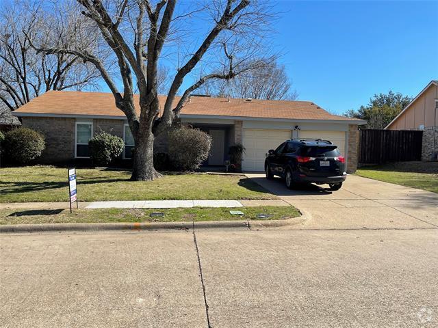 Building Photo - 1104 Brush Creek Dr Rental