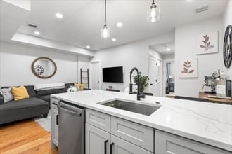 Photo - 176 W 7th St Unit 2