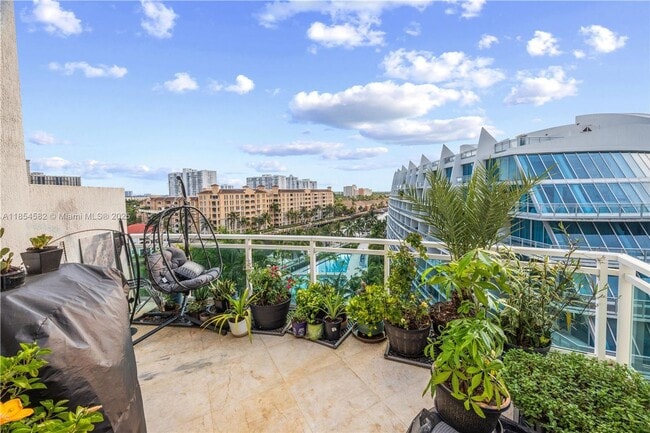 Photo - 3000 NE 188th St