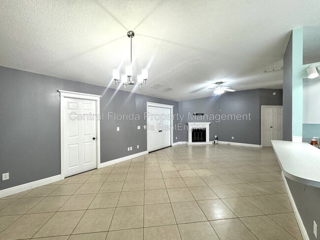 Photo - 8120 Lesia Cir