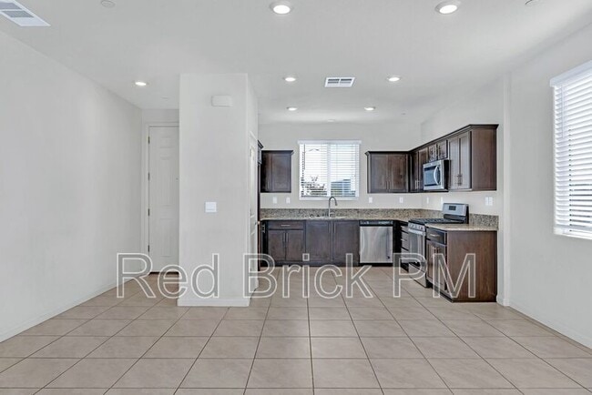 Photo - 393 Sullivan Dr