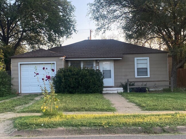 Cozy 2 Bedroom Home - Cozy 2 Bedroom Home