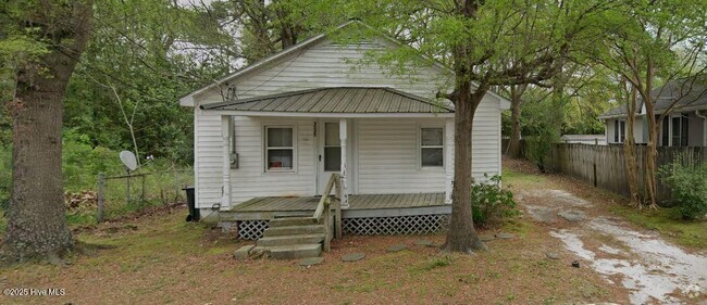 Building Photo - 3535 S Barrett St Rental