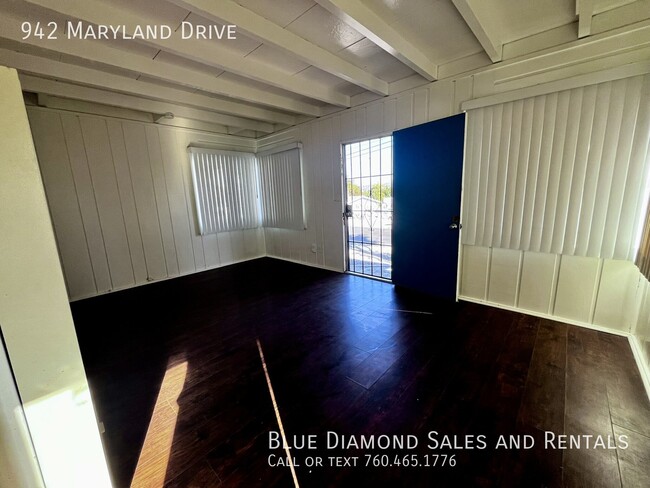 942 Maryland Dr