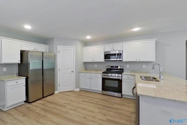 Photo - 395 Angela St