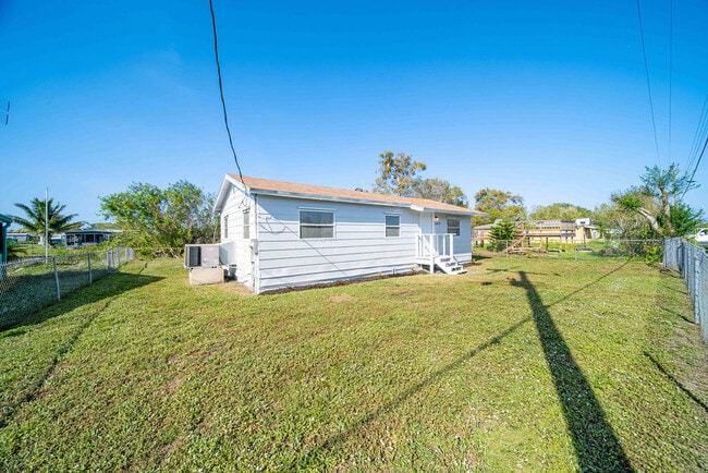 Photo - 1520 Hunter Rd