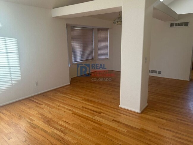 Photo - 9044 Edgewood St